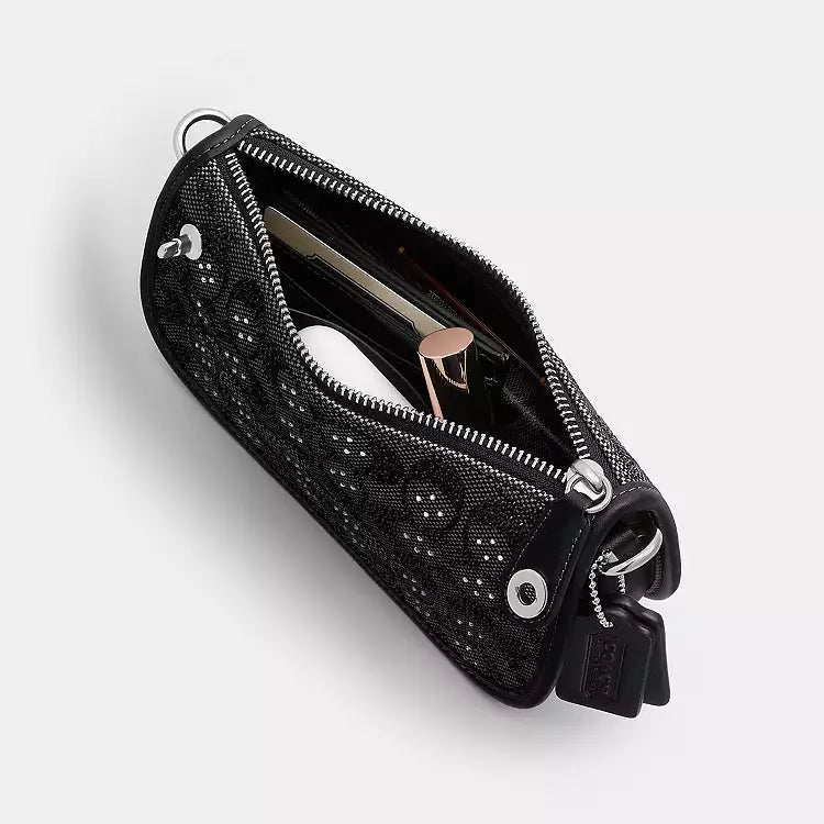 Coach Swinger 20 shoulder bag with chain in crystal signature jacquard fabric, black color, compact and stylish design.